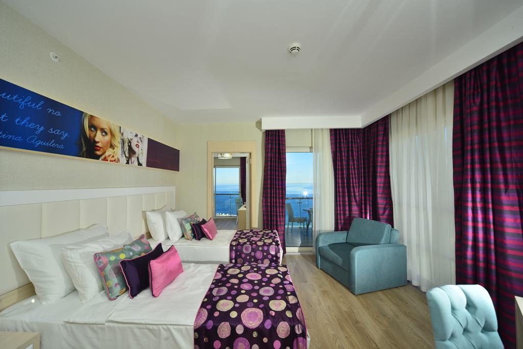 Azura Deluxe Resort & Spa Avsallar Extérieur photo